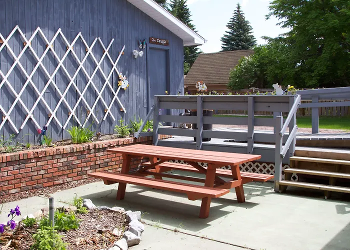 B&B only: Cozy Nest Bed & Breakfast