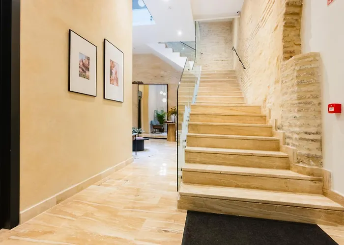 Hotel con piscina: Luxury Apartment Overlooking Casa Pilatos