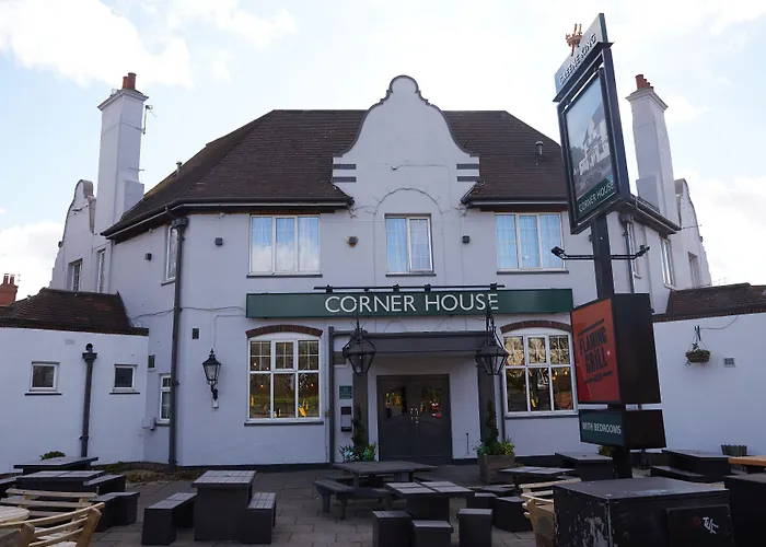 Family Hotel: Corner House Inn By Greene King Inns
