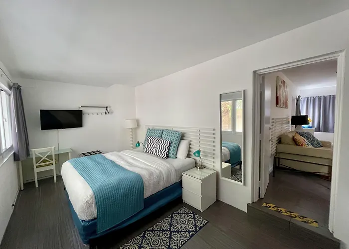 Pet Friendly hotel: Nobleton Hotel