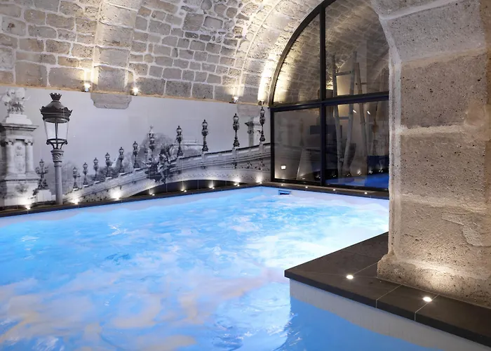 Hotel met zwembad: Hotel La Lanterne & Spa By Timhotel