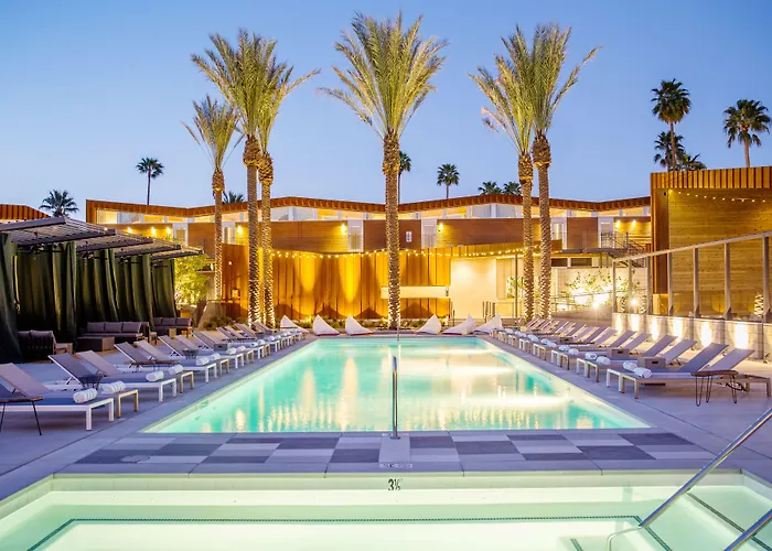 Hot Tub in Room Arrive Palm Springs - Adults Only