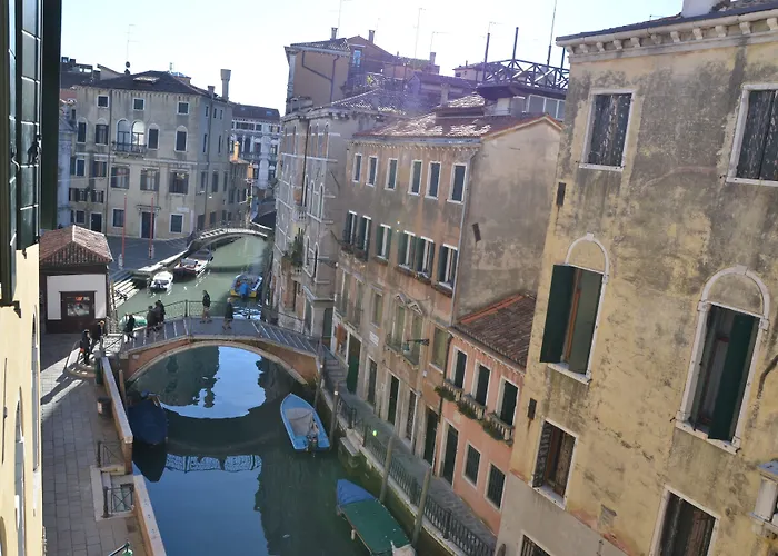 Hotel all'aeroporto: Dimora Dogale