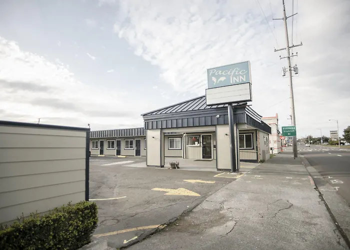 Dog friendly hotels Pacific Inn