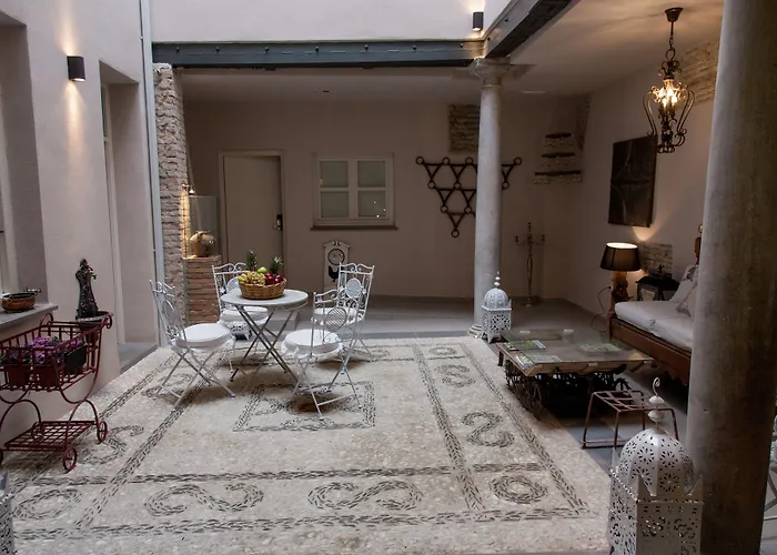 Alquiler de vacaciones: Palacio Almagra