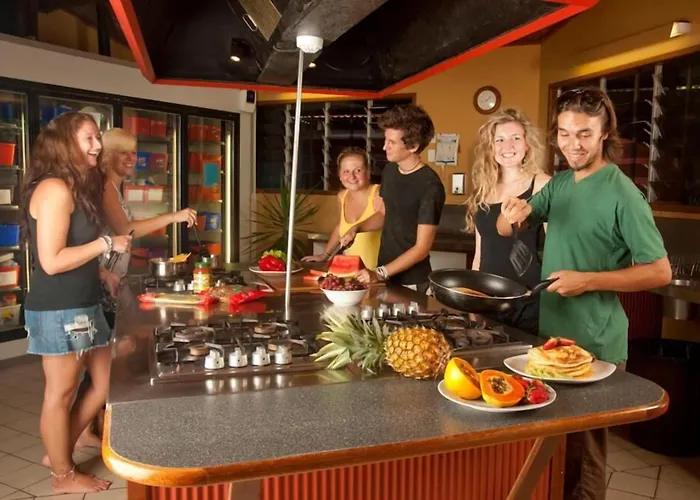 Dougies Backpackers Resort Port Douglas