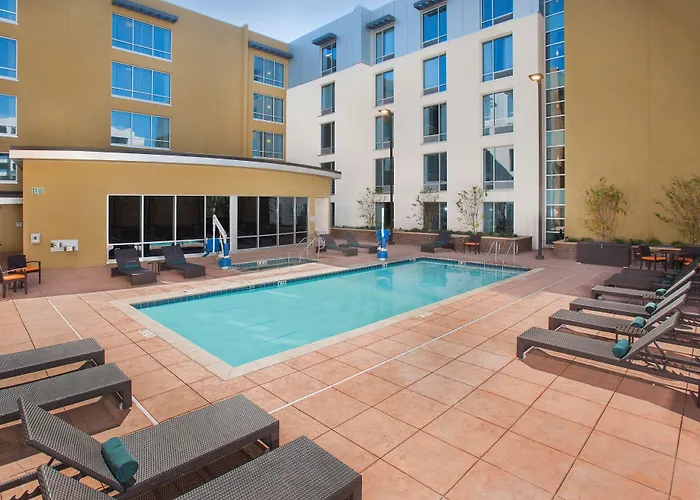 Cheap hotel: Hilton Garden Inn Burbank Los Angeles