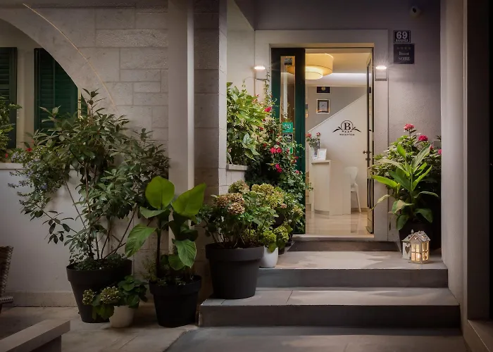 B&B only: Balatura The Fine Bed&Breakfast Split