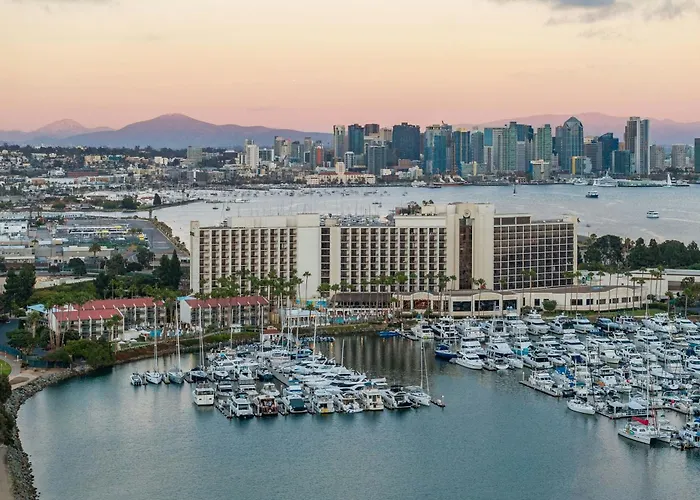 Beach hotel: Sheraton San Diego Resort