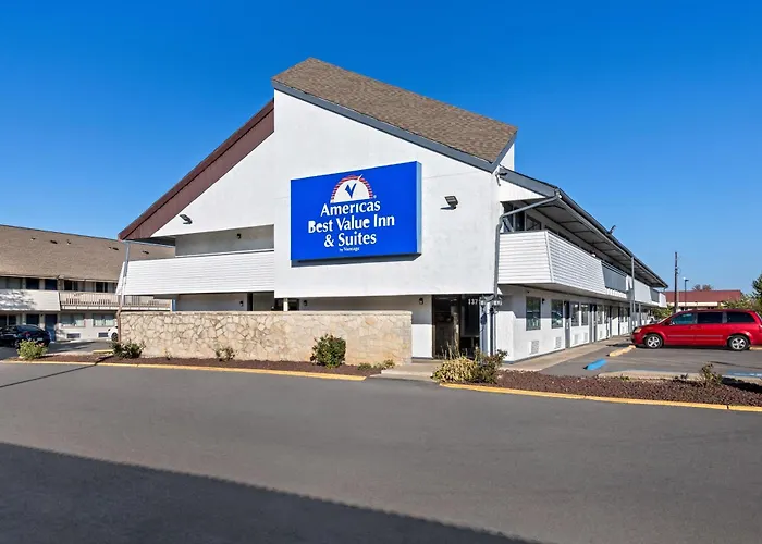 Motel: Americas Best Value Inn Kansas City East - Independence