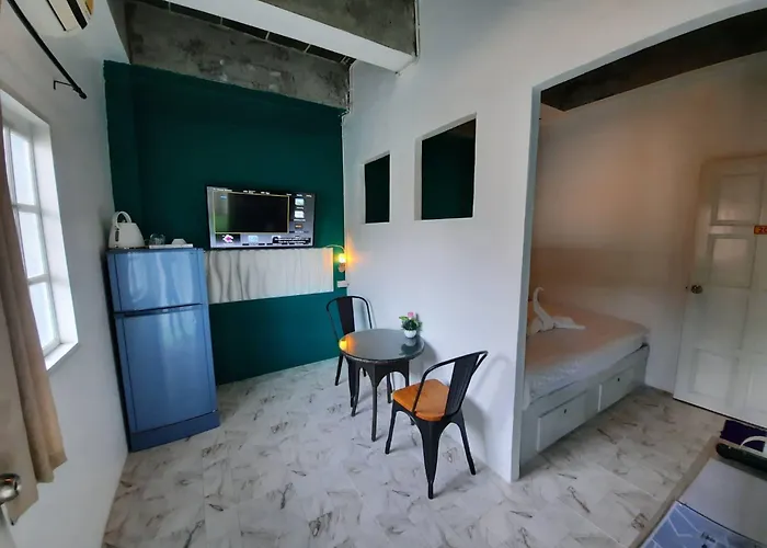 Best Stay Hostel Phuket