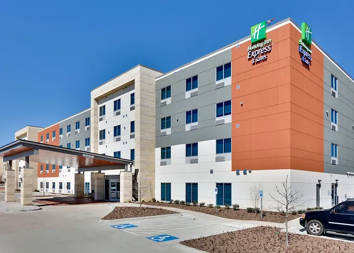 Cheap hotel: Holiday Inn Express & Suites Plano East - Richardson By Ihg