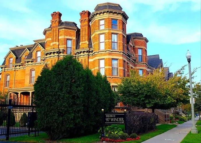 Luxury hotel only: The Inn At 97 Winder