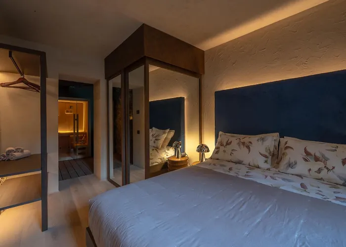 Forma Your Boutique Suite