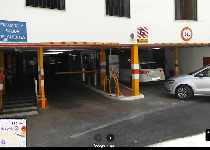 Hotel familiar: The Clover