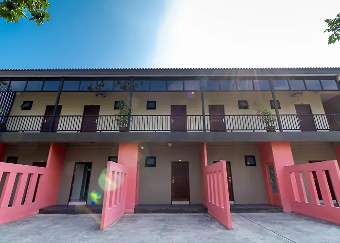 Resort: The Pool Resort