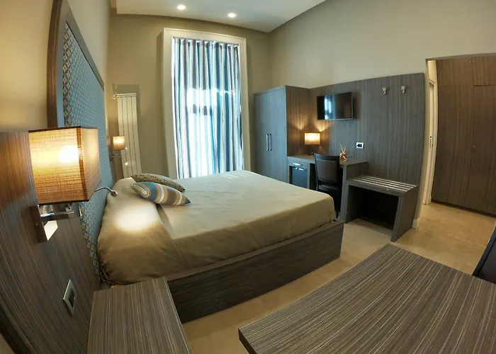 Hotel all'aeroporto: Hotel Ausonia
