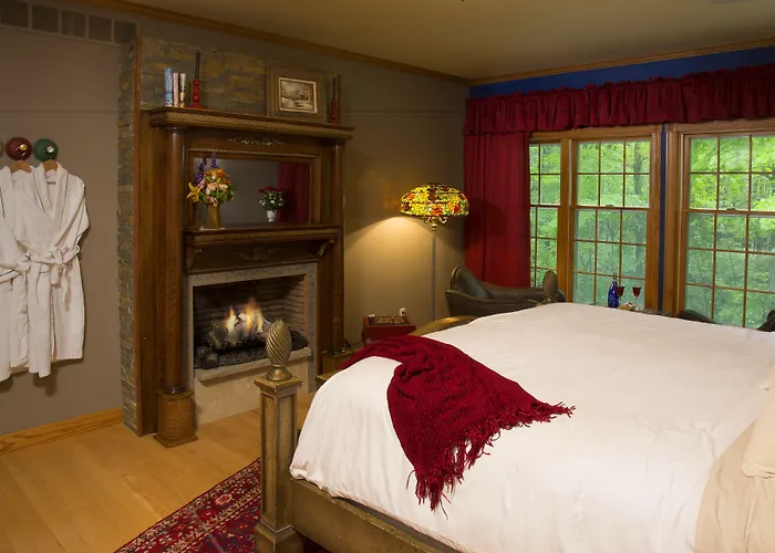Luxury hotel only: Hidden Serenity Bed And Breakfast