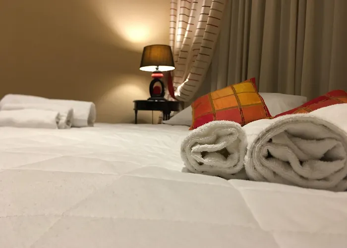 Villa con piscina: Friendly House Rome