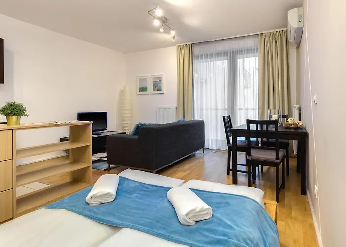 Apartment: Quality Point Apartments 0-24 Reception