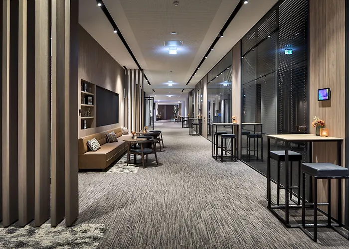 Family Hotel: Van Der Valk Hotel Tilburg