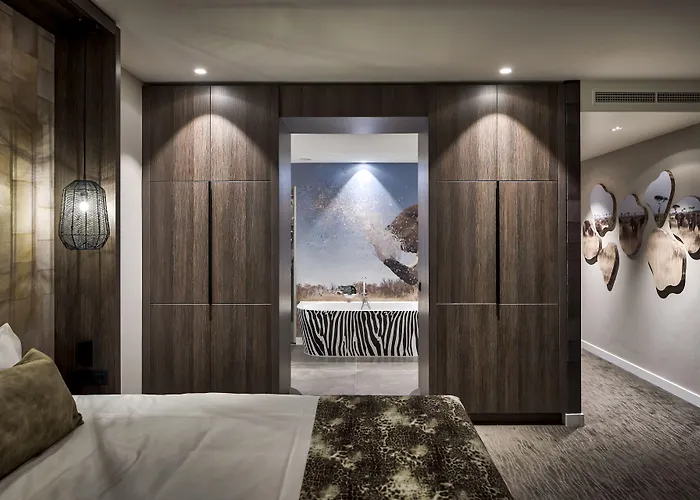 Family Hotel: Van Der Valk Hotel Tilburg