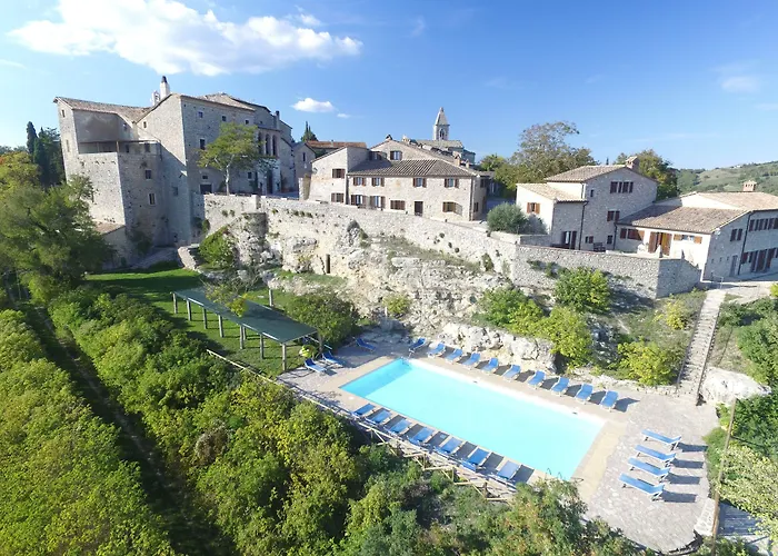 Pet Friendly hotel: Castello Di Titignano
