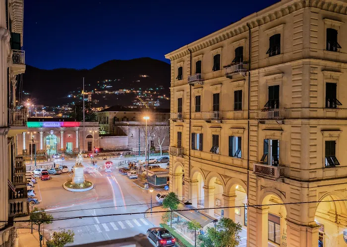 Albergo centrale: La Spezia By The First - Luxury Rooms & Suites