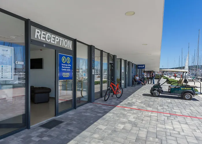 Marina Baotic Apartments
