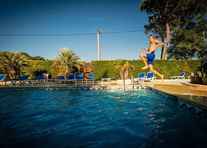 Camping Les Genets D'Or Bagnols-sur-Cèze