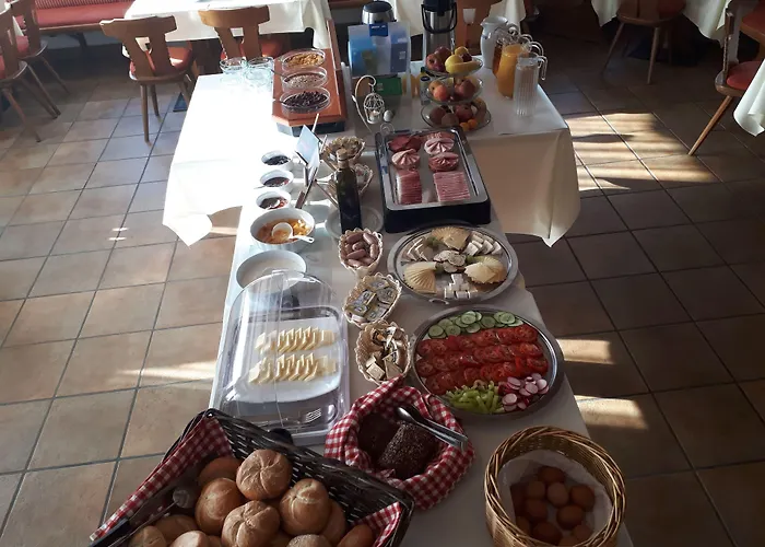 Ping Pong Hotel: Pension Marienhof