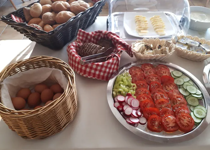 Ping Pong Hotel: Pension Marienhof