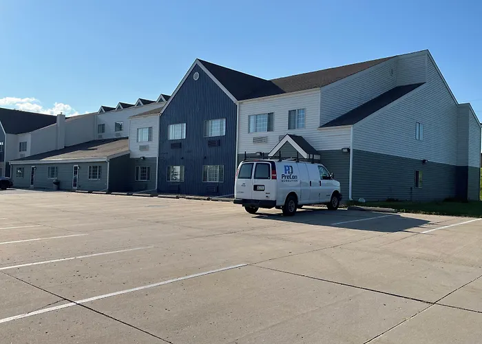 Cozy House Inn & Suites By Marifah