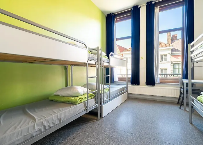 Auberge de Jeunesse de Tournai - Youth Hostel