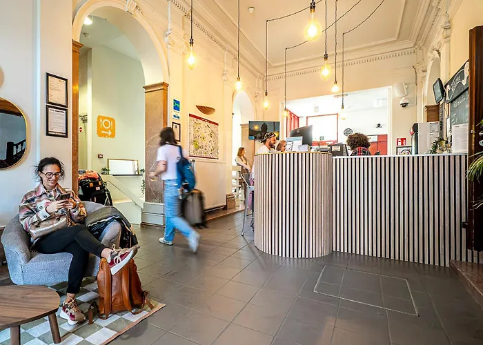 Auberge de Jeunesse de Tournai - Youth Hostel