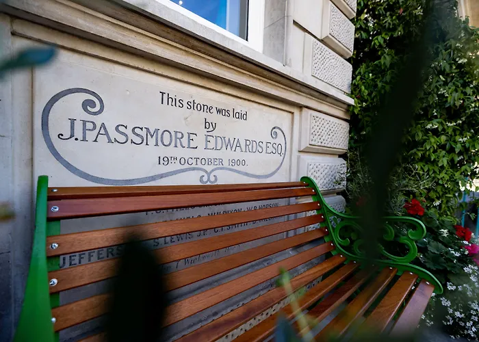 Luxury hotel only: Limehouse Library Hotel