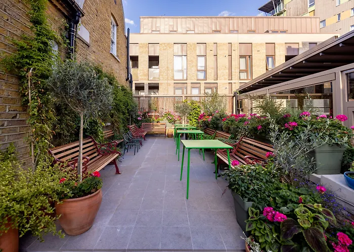 Luxury hotel only: Limehouse Library Hotel