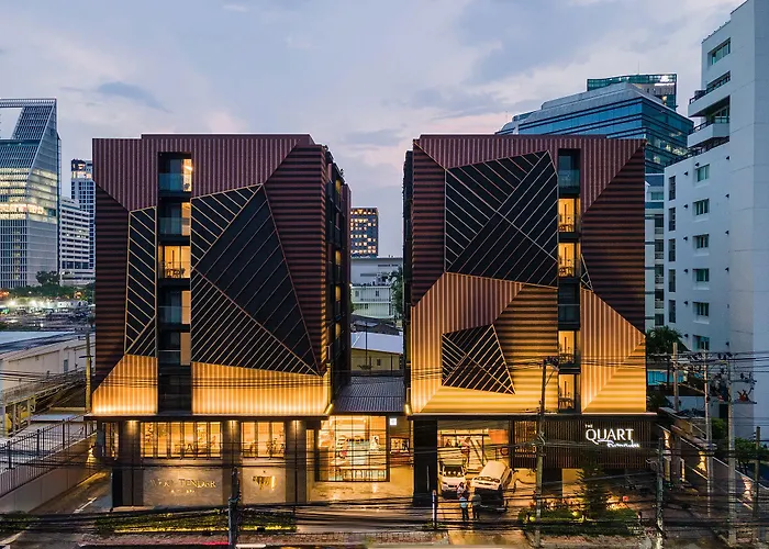 The Quart Ruamrudee By Uhg