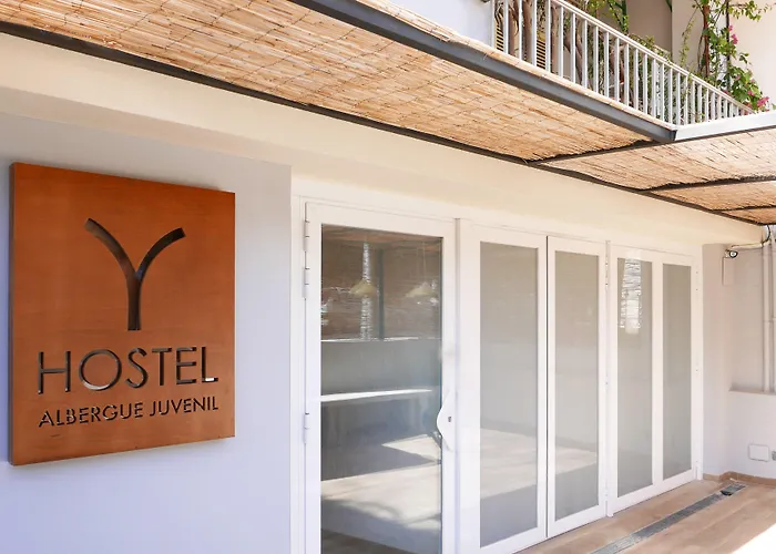Y Hostel - Albergue Juvenil
