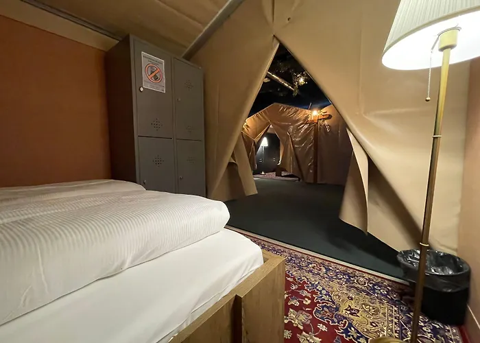 Urban Camper Hostel & Bar