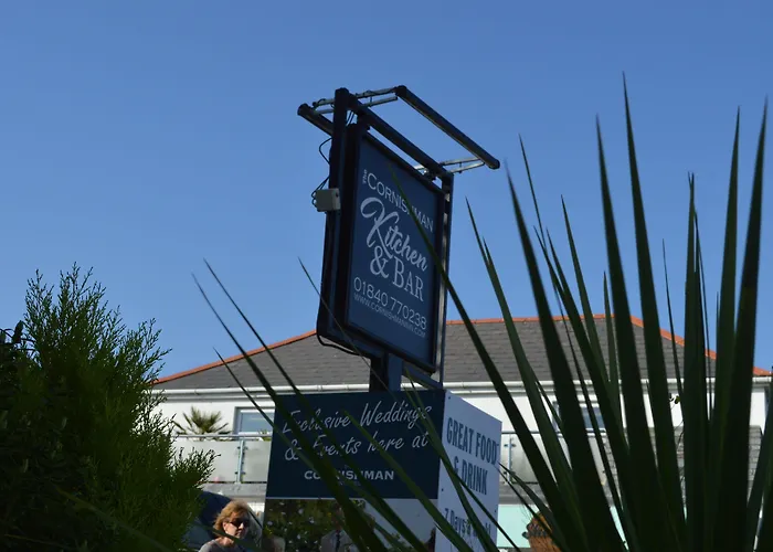 Сity center hotels Cornishman Inn