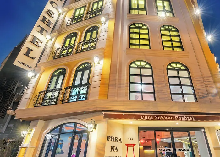 Phra Nakhon Poshtel