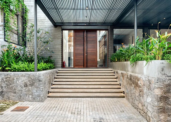 Taprobane House
