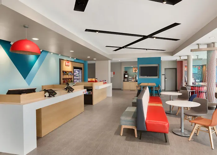 3 star hotel: Avid Hotel - Ft Lauderdale Airport - Cruise By Ihg