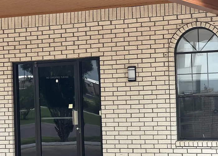 Garden Inn And Suites Hebbronville