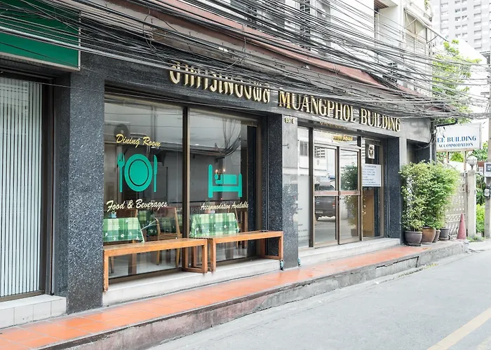 Guest house: Muangphol Mansion