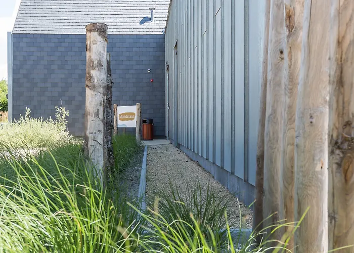 Strandhotel: Hotel Zeeuws Licht I Kloeg Collection