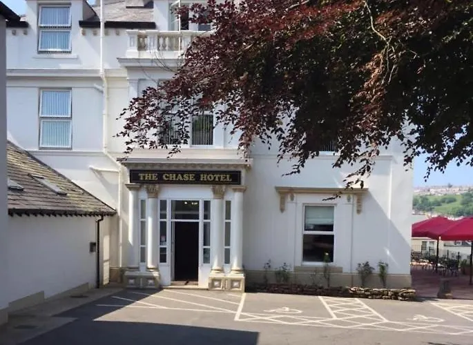 Hotel with view: Chase Hotel