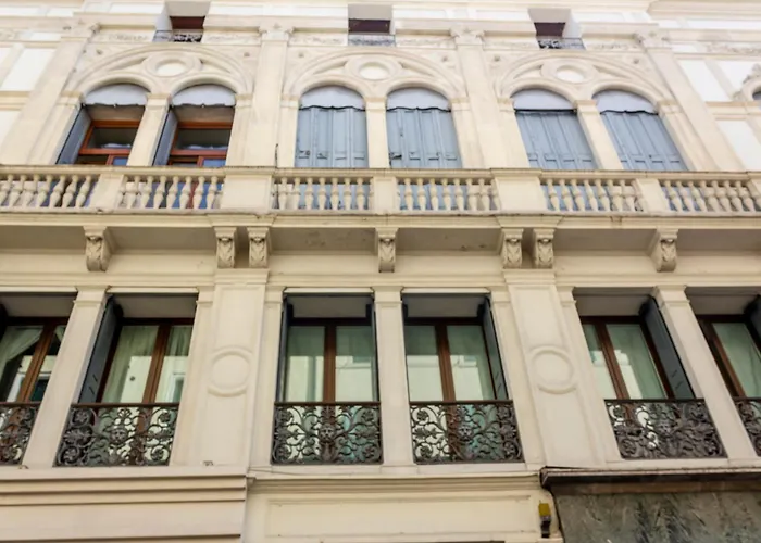 Canton Del Gallo