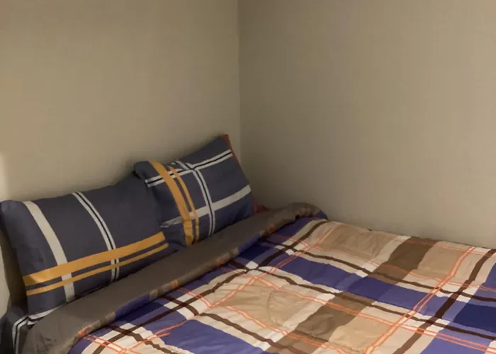  Hostal Low Cost